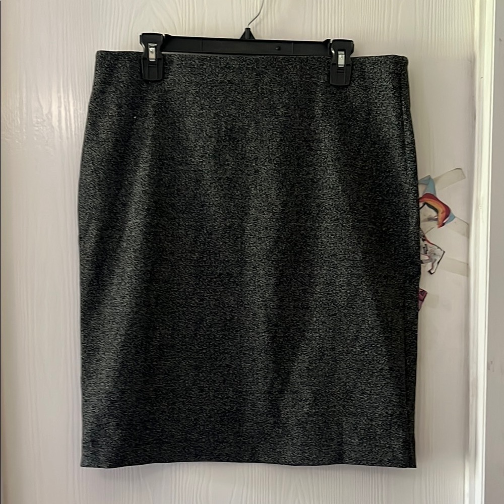 Ann Taylor Black Knee-Length Pencil Skirt